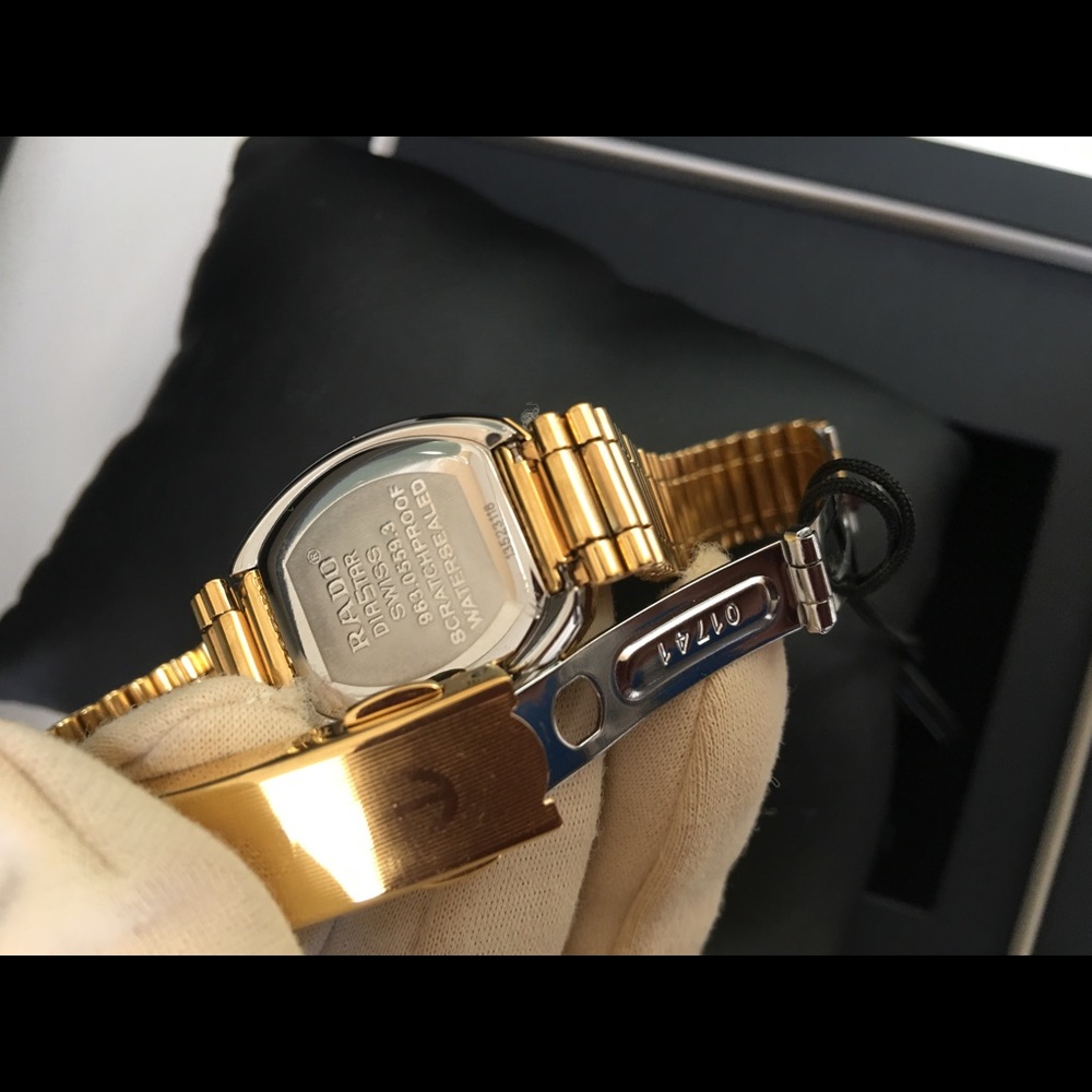 Authentic Rado Ladies Watch - Picture 5 of 8